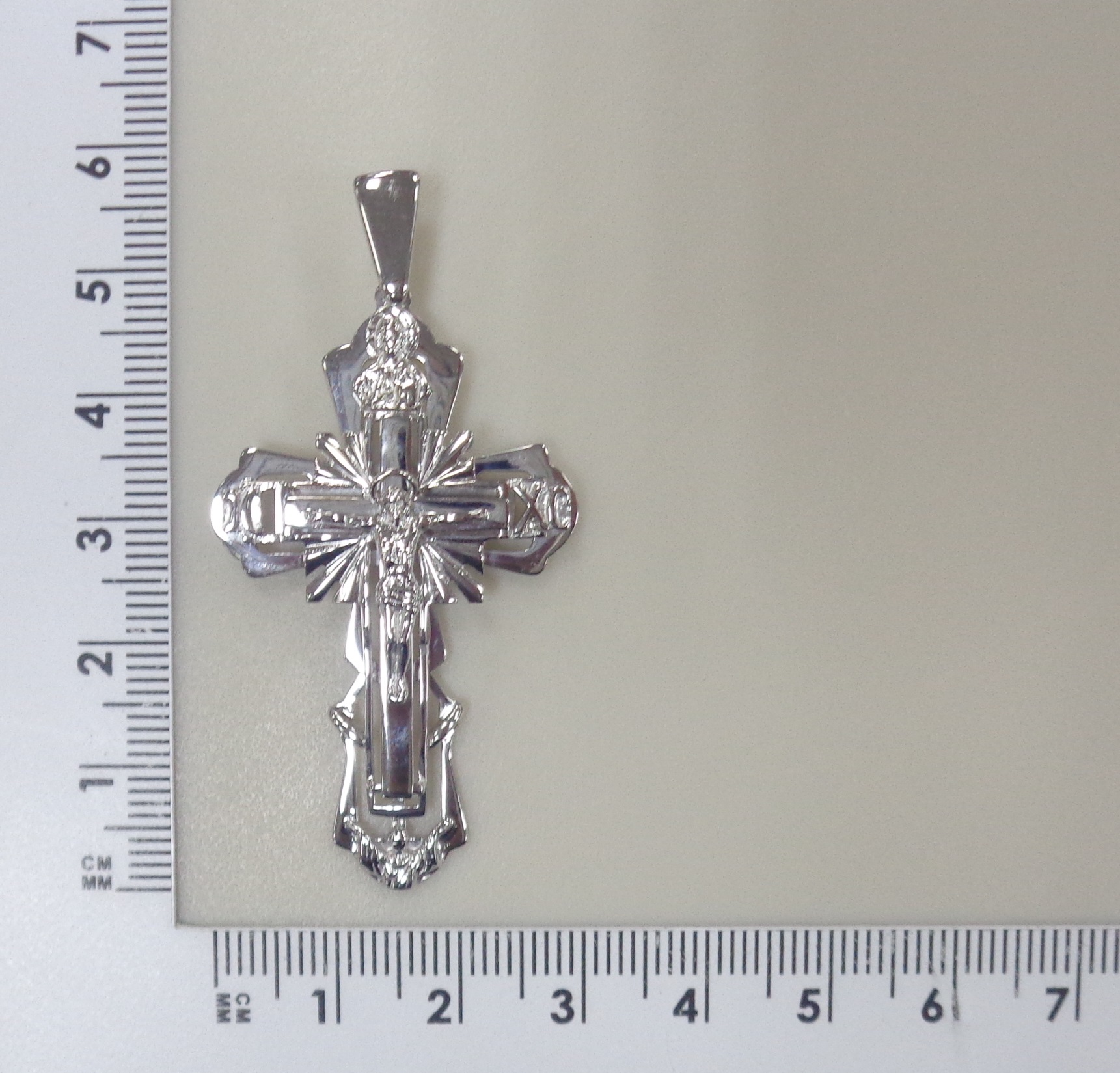 Подвеска-крест из белого золота